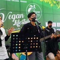 Teachers & Students' Performances | SMP & SMK METTA MAITREYA